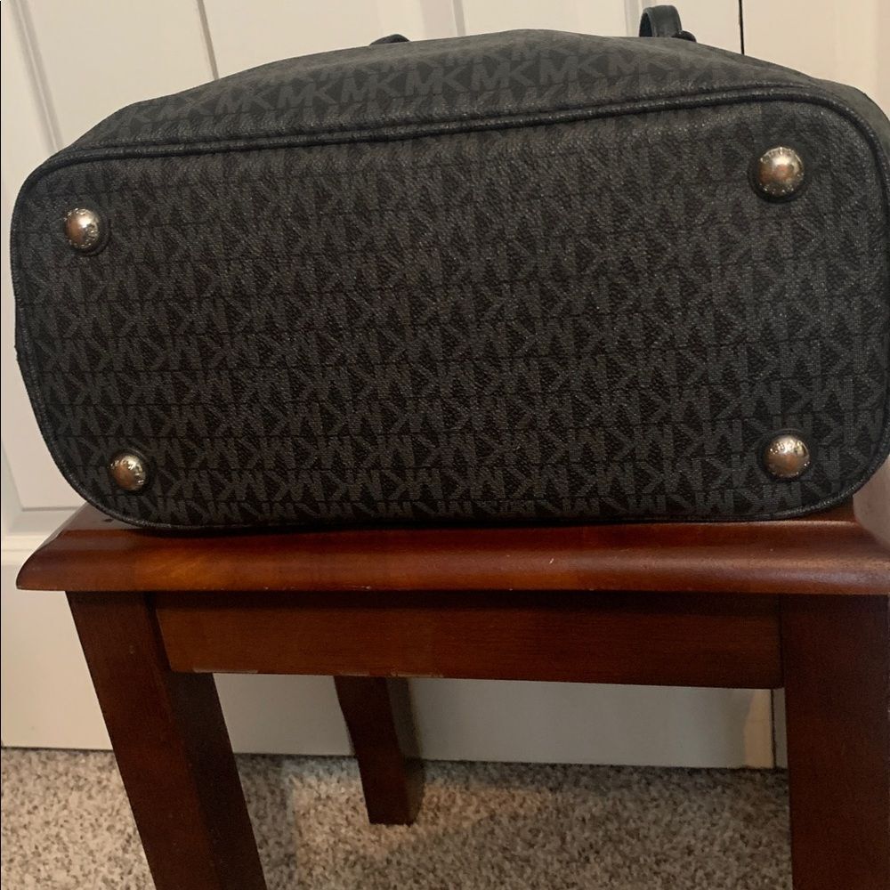 MICHAEL KORS Jet Set Black All Over Print Logo Tote Travel Bag - Picture 4 of 13